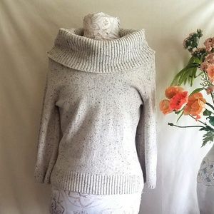 Women's sweater turtleneck size M